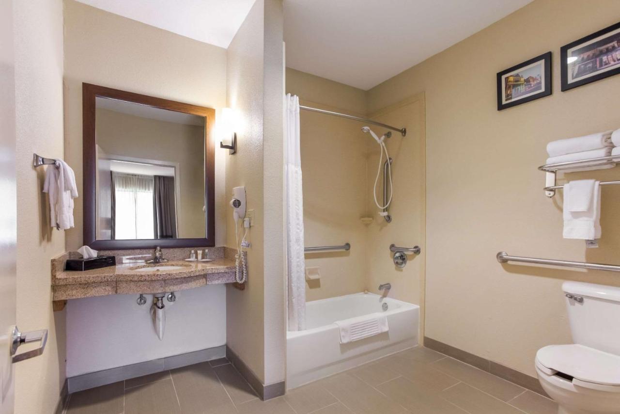 Comfort Suites North Mobile Saraland Bagian luar foto